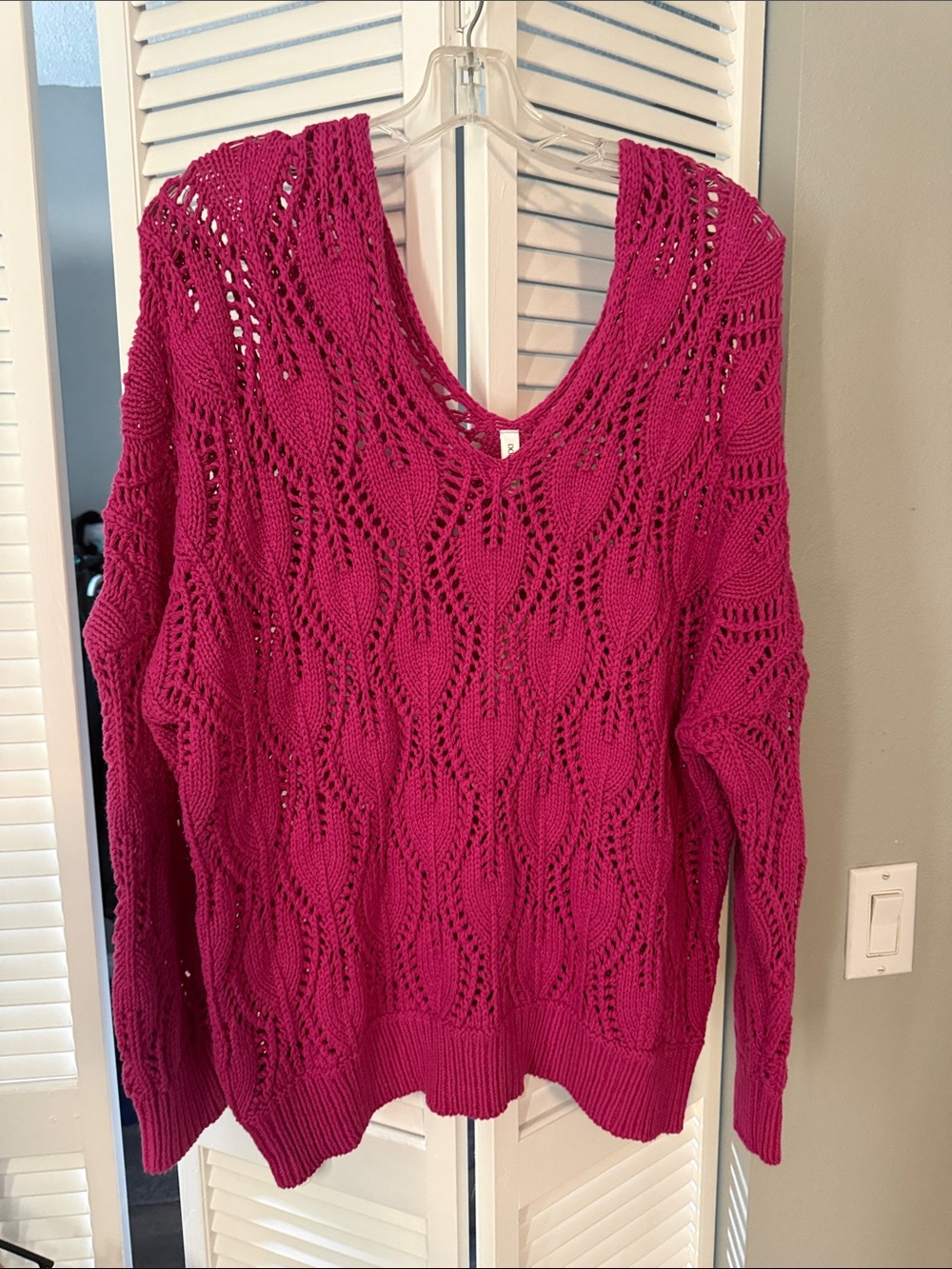 Women's Open-Knit V-Neck Sweater - Magenta